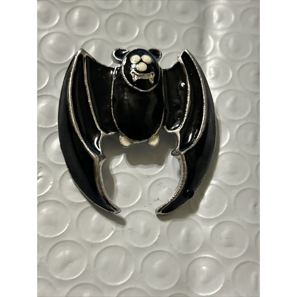 black w/ silver fang Bat Brooch Pin purse decoration pin collection